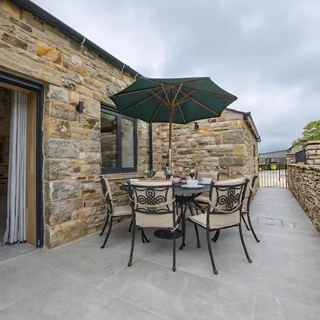 Canny Grouse Barn
