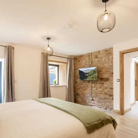Canny Grouse Barn *