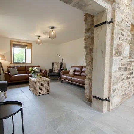 بيت للعطل Canny Grouse Barn